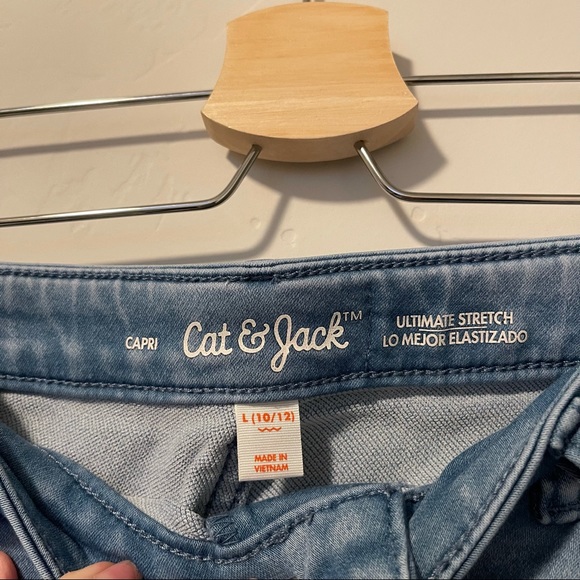 Cat & Jack Girls Capri Jeans Ultimate Stretch - Picture 4 of 5